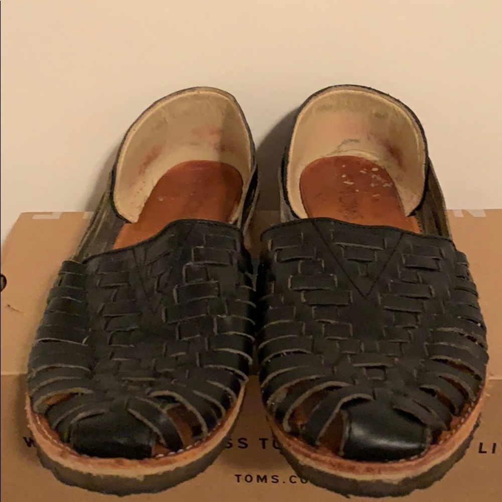 Toms Huarache genuine leather sandals
